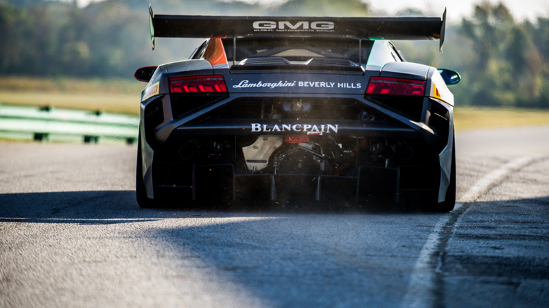 Illustration for article titled Lamborghini's Sinister Gallardo Super Trofeo Is Terrifyingly Amazing